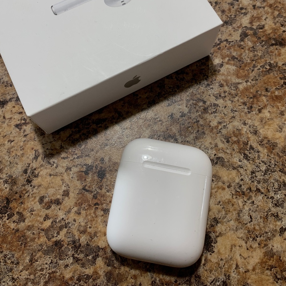 Second Generation AirPod with Case